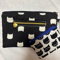 ハンドメイド猫デザインポーチの画像