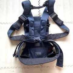 抱っこ紐　ベビービョルン　BABYBJORN ONE KAIの画像