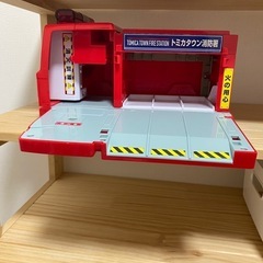 おしごと変形消防署　消防車　おもちゃの画像