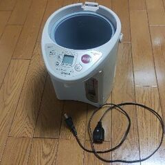電気ポット　蓋の部分が壊れてますの画像