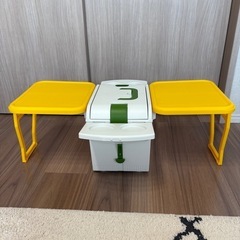 クーラーボックス イエロー ホワイト（テーブル&ドリンクホルダー付）の画像