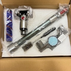 新品！　サイクロン式　コードレス掃除機　50Kpa強力吸引　自立式　緑色LEDライト　LED液晶ディスプレイ　軽量の画像