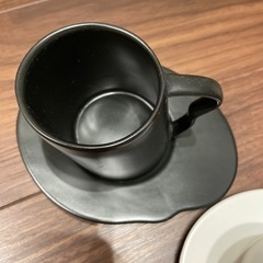 【バラ売り可】黒と白のカップとソーサーセットの画像