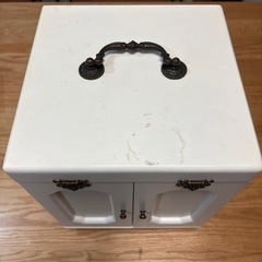 サリュ　メイクボックスの画像