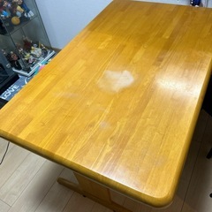 ダイニングテーブル➕椅子２つ🟰３点せっとの画像