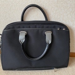 TUMI 女性用ビジネスバッグの画像