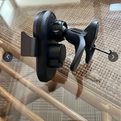 【お譲り先決定】MagSafe対応　車内スマホ充電器　自動開閉　　の画像
