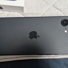 バッテリー容量100%　IPHONE 16e 128GB 本体の画像