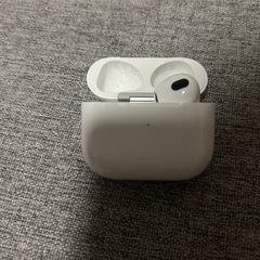 本日（8/8）まで‼️早い者勝ち‼️AirPods 第三世代　✨ 極美品✨　左耳ケース付きの画像