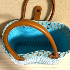 かごバック　ブルー　レザーの画像