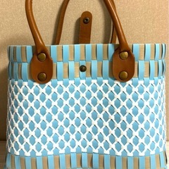 かごバック　ブルー　レザーの画像