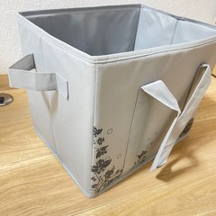 不織布 折りたたみ収納ボックスの画像