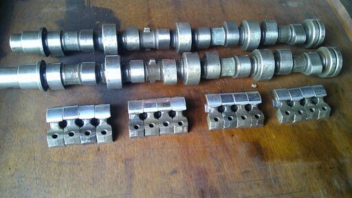 Mベンツ126.560.純正300馬力エンジンカムシャフト,取付け調整実施中