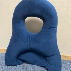 うつ伏せ枕の画像