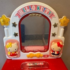 【キティ】レトロなドレッサー&輪投げの画像