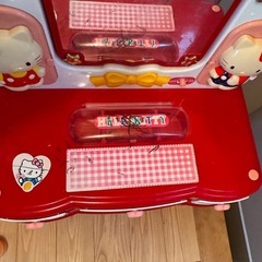 【キティ】レトロなドレッサー&輪投げの画像