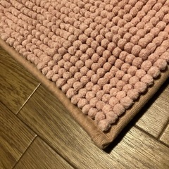 IKEAのバスマットとシューズ袋の画像