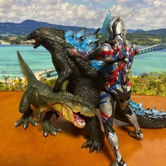 ウルトラマン・ゴジラフィギュアの画像