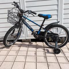 【引き渡し予定あり】トレイバー　18インチ　自転車（補助輪・鍵付き）の画像