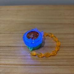 138 プリキュア　お祭りなどに　カラフルに光るブレスレットの画像