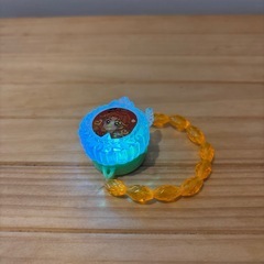 138 プリキュア　お祭りなどに　カラフルに光るブレスレットの画像