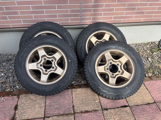 ジムニー用ヨコハマ
スタッドレスタイヤ