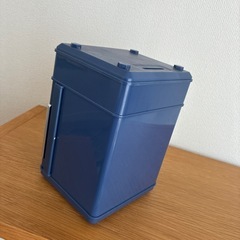 貯金箱の画像