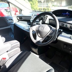 【しばらく保留】個人販売。すぐに名義変更出来ない方30万です。車検10.12までの画像