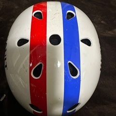 中古：希少　ルノーのヘルメットと膝あての画像
