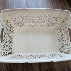 かご　バスケット　花柄の画像