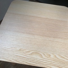 IKEA サイドテーブルの画像