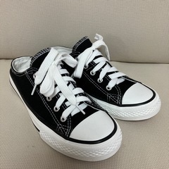 【新品】スニーカー　スリッポン　踵なし　キャンバス　24㎝　黒　ブラックの画像