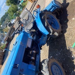 イセキ4駆トラクター動作品tx1500fの画像