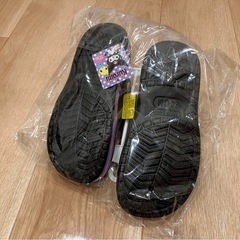 新品未使用💜🖤⋆͛*͛サンリオ クロミちゃん クロックス 24センチの画像