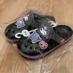 新品未使用💜🖤⋆͛*͛サンリオ クロミちゃん クロックス 24センチの画像