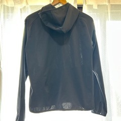 【ユニクロ】UVカットパーカー　Ｓブラックの画像