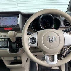 SKY BLUE  MOTORです🙇平成26年式　ホンダ　nbox 人気の黒　G-Lパッケージ　ワンセグナビTV バックカメラ　純正HIDライトの画像