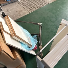 3段キャビネットとその他の画像