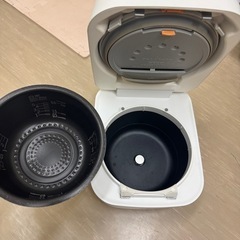HITACHI5合炊き炊飯器の画像