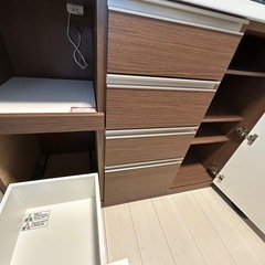 カップボード　ニトリ　食器棚　リガーレ　幅121㎝　上下まとめ売り　早い者勝ちの画像
