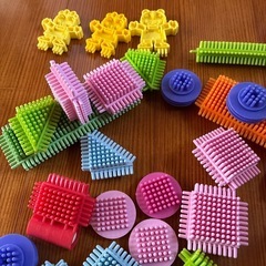 組み合わせるおもちゃの画像
