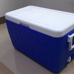 コールマンクーラーボックス42L（青）　釣り フィッシング  キャンプ アウトドア　札幌市中央区の画像