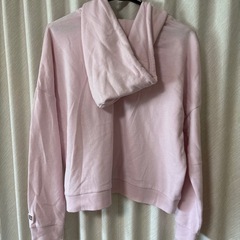 Levi's ピンク トレーナー Sサイズの画像