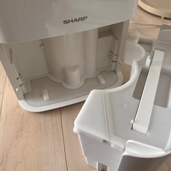 SHARP 除湿機の画像