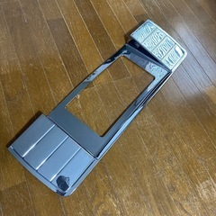 新品200系ハイエースメッキリアナンバーフレームの画像
