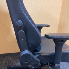 ゲーミングチェア noblechairs HERO ブルーの画像