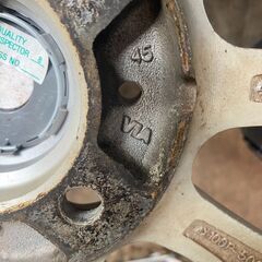 145/80R13 東北6県無料配達対応‼️爆安‼️最終値下げ‼️①超超超バリ溝❗ 国産　トーヨータイヤ❗ アルミ付き 国産 タイヤ !!　夏 サマータイヤ　軽自動車　軽トラ　軽　トラックの画像