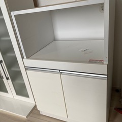 食器棚の画像