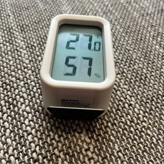 無印良品　デジタル温湿度計ホワイト／型番：ＭＪ‐ＤＴＨＷ１　電池入りの画像