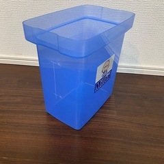 ミルトン
の画像